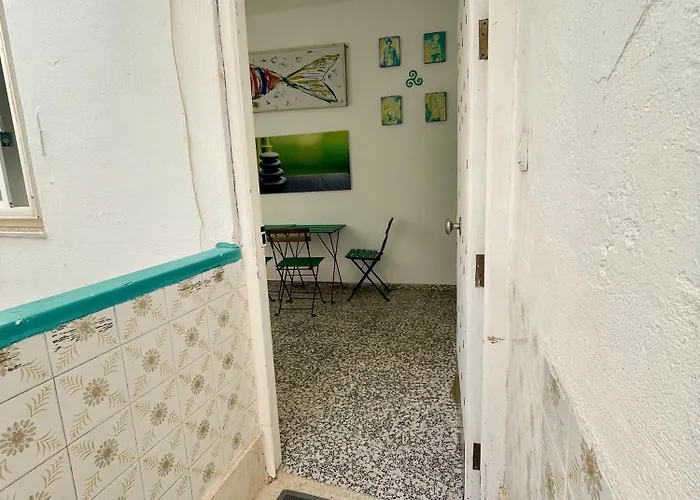 Rosa De Los Vientos: Estudios Lejlighed Cádiz